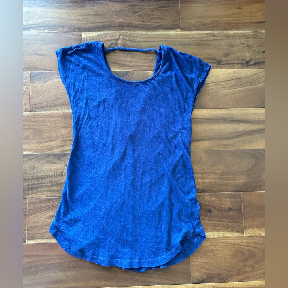 LA Made blue tee with V back - size XS - Picture 2 of 4